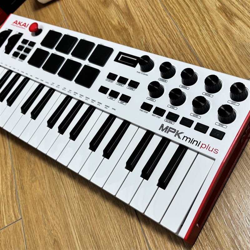 AKAI MPKmini＋ Whiteの画像